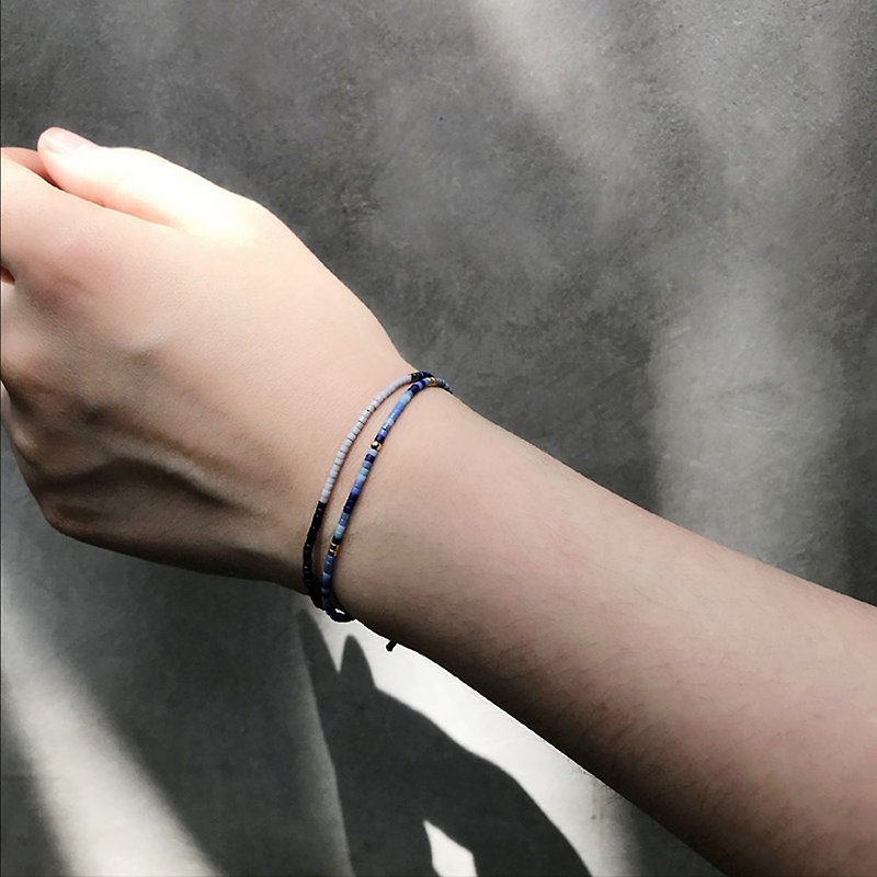 Another blue-inspired creation, cool wind blue series, ultra-fine stacking bracelets, two new styles of personality and trendy products - สร้อยข้อมือ - วัสดุอื่นๆ สีน้ำเงิน