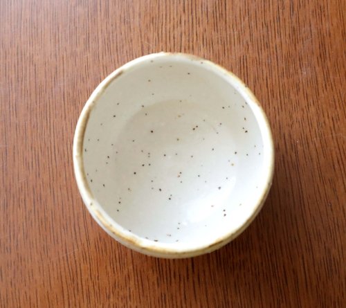 白御影土のころんと丸いお湯のみ - ショップ 創作工房 あめつち