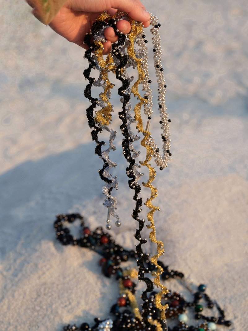 Underwater Forest Seaweed Beaded Crochet Multifunctional Necklace - สร้อยคอ - วัสดุอื่นๆ สีดำ