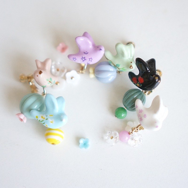 [Horns forest] floral wings happy wild lily light blue single earrings / ear clip - Earrings & Clip-ons - Clay 