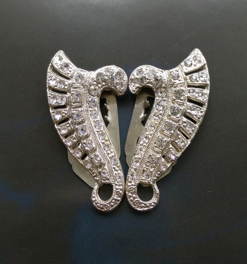 Duettes Dress Clips  捲葉 毛皮夾 禮服夾 衣裙夾。西洋古董飾品 - 胸針 - 其他金屬 金色