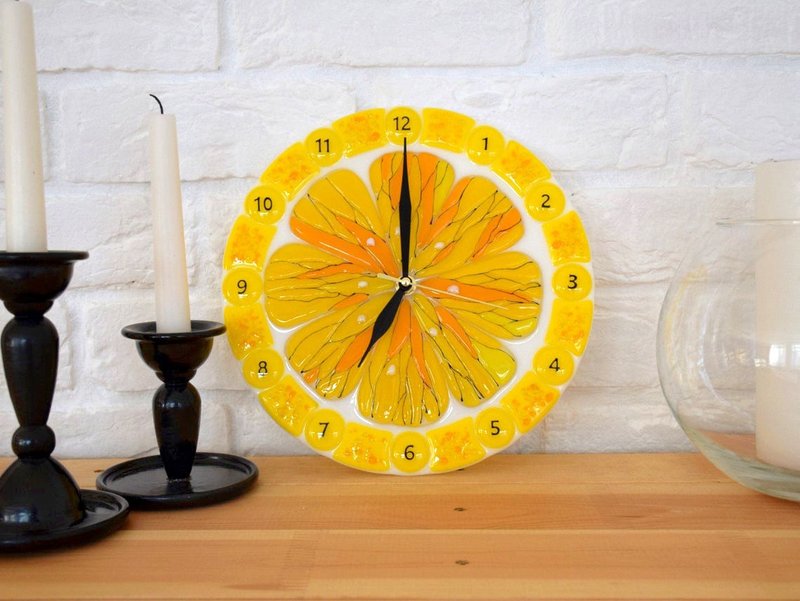 Unusual home decor for kitchen - Unique wall clock for kitchen - 時鐘/鬧鐘 - 玻璃 黃色