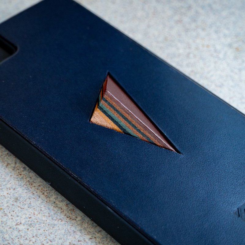 立體三角真皮皮革 iPhone手機殼 手工製作 - 手機殼/手機套 - 真皮 藍色