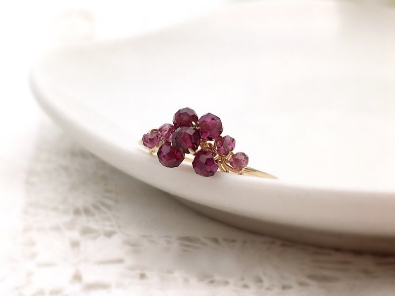 Floral - Glitter Garnet Wire Ring - General Rings - Gemstone Purple