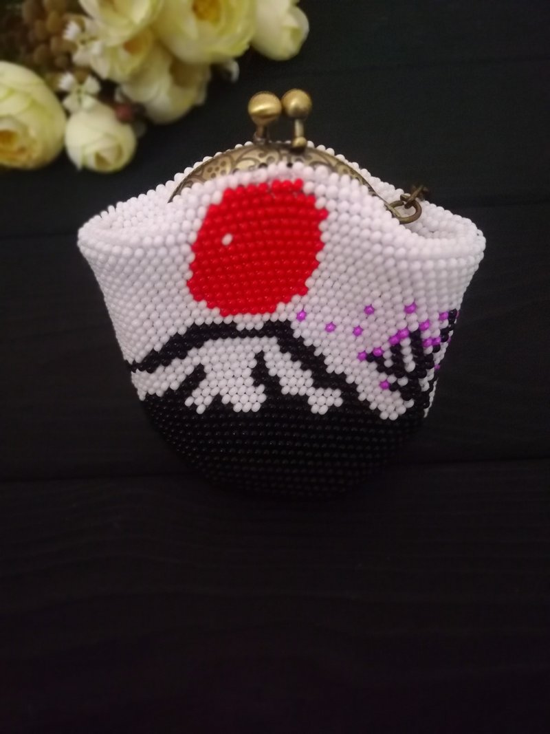 富士山串珠錢包女士錢包可愛零錢包 Mount Fuji Beaded Wallet Women's Wallet Cute Coin Purse - Coin Purses - Other Materials White