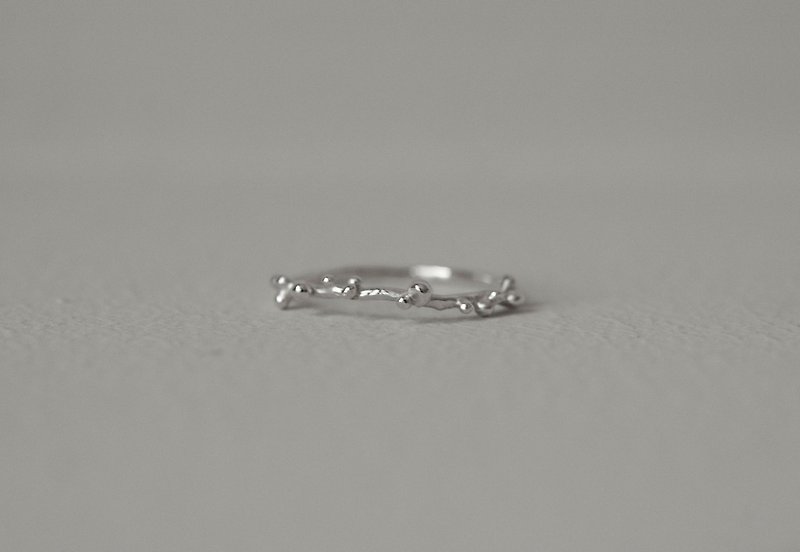Mini Berry Ring - Sterling Silver - แหวนทั่วไป - เงินแท้ สีเงิน