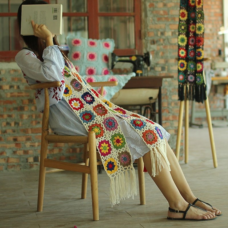 Liangben hand-made handmade crocheted crocheted flower daisy bohemian travel retro forest literary bib scarf - Knit Scarves & Wraps - Cotton & Hemp 