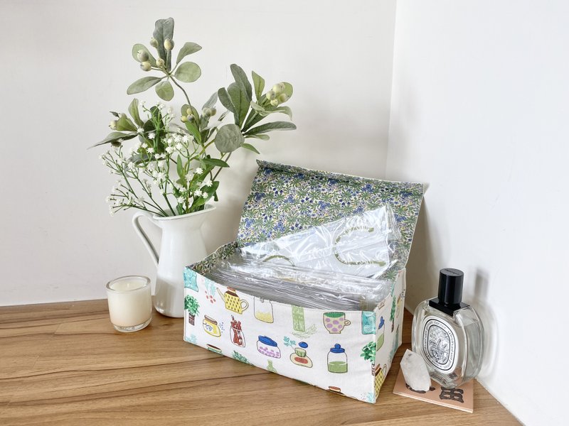 Mask storage box (fabric) with magnet - กล่องเก็บของ - ผ้าฝ้าย/ผ้าลินิน สีเขียว