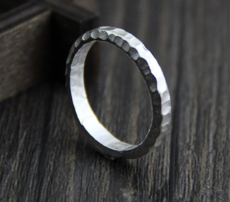 Real S999 Silver Lovers Finger Rings Personalize Handmade Uneven Surface Unisex - 戒指 - 純銀 銀色