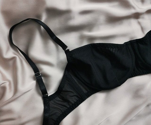 Victoria Secret Body Lined Strapless Bra Nude Beige Palestine