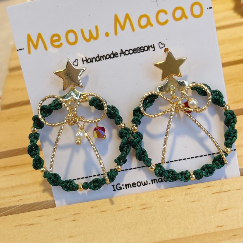 Christmas gift bow hoop earrings - ต่างหู - คริสตัล สีเขียว