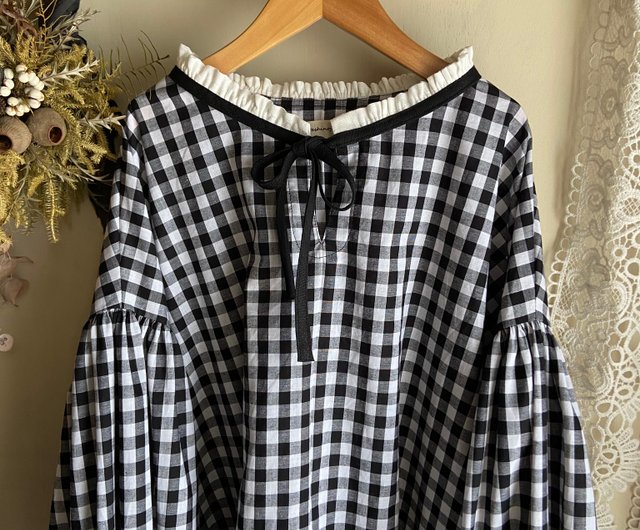 frill black ribbon gingham check blouse - Shop Lily andantino