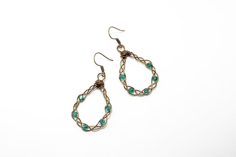 . Weaving series. Crystal earrings woven emerald green color of Bronze - ต่างหู - โลหะ สีเขียว