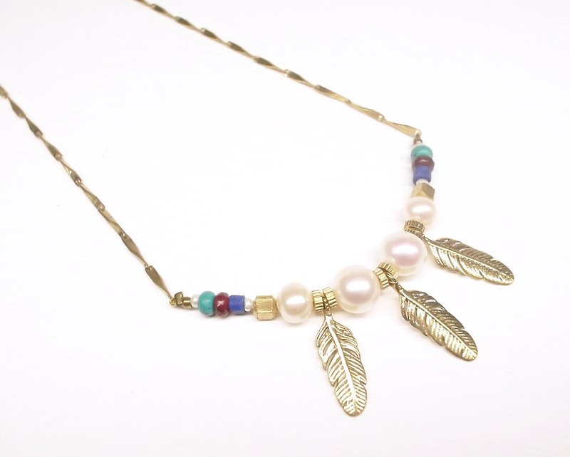 "Two silver" [delicate Indian feathers brass pearl chain] - Necklaces - Other Metals Gold