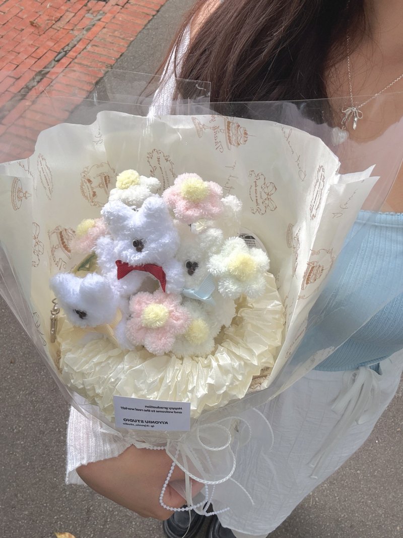【現貨】送禮必備 小狗花束成品  情人節 告白求婚 生日禮物 - 吊飾/掛飾 - 其他材質 