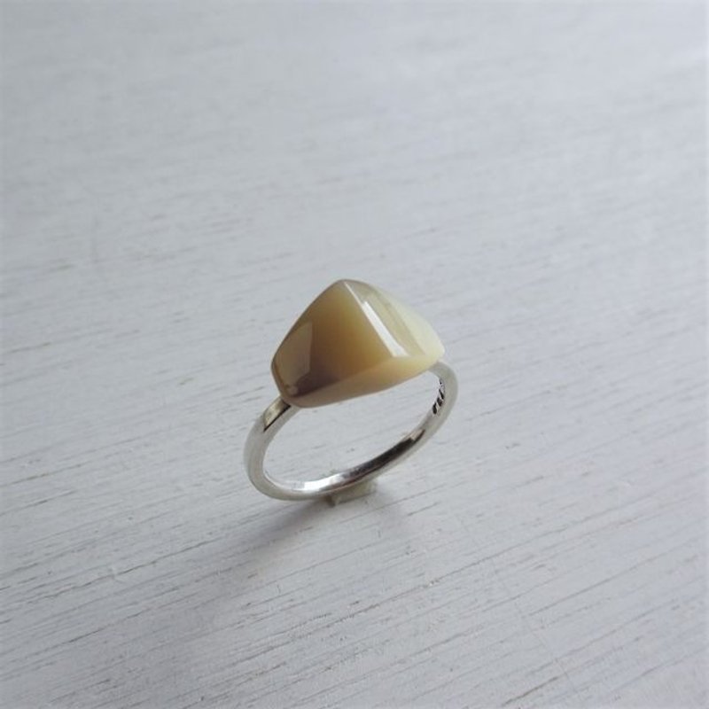 タカセ貝/Silver Shell Ring CHEVRON - 戒指 - 其他金屬 銀色