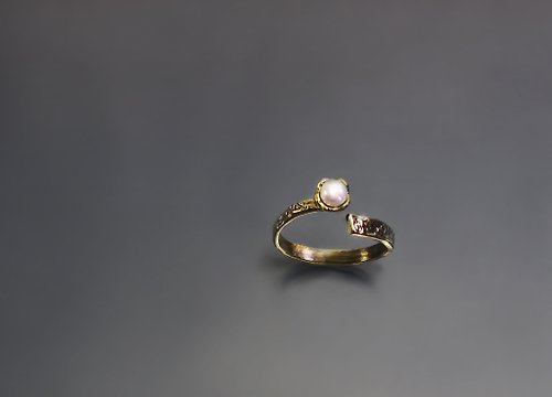 Maple jewelry design 特殊質感系列-不規則線條小珍珠黃銅戒
