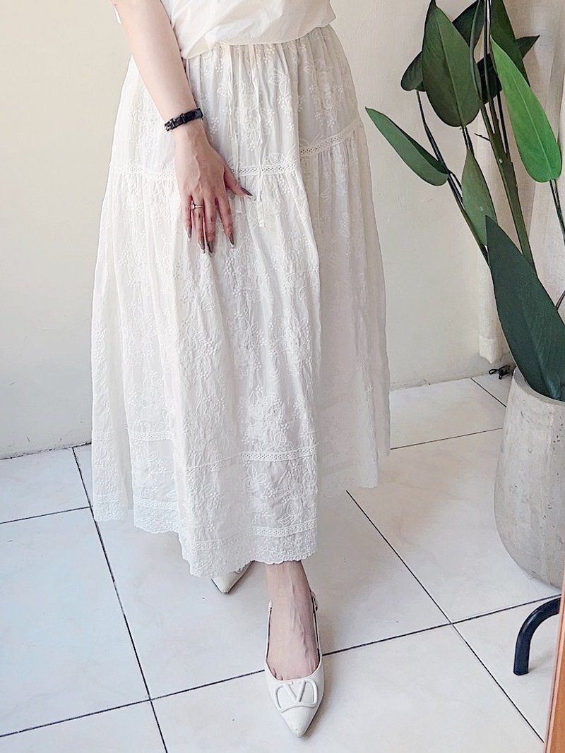 純白月光 棉料 重工蕾絲全刺繡 蛋糕裙 下身裙半裙ボトムスskirt - 裙子/長裙 - 棉．麻 白色