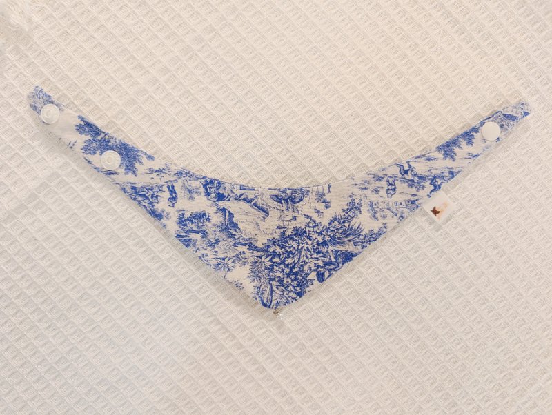 Pet blue and white printed pearl pendant neck scarf - ชุดสัตว์เลี้ยง - ผ้าฝ้าย/ผ้าลินิน ขาว