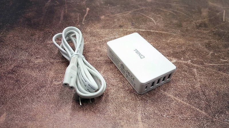 TEKQ porous travel charger PD QC3.0 Type-C USB 5-in-1 multi-function universal charger - ที่ชาร์จ - วัสดุอื่นๆ ขาว