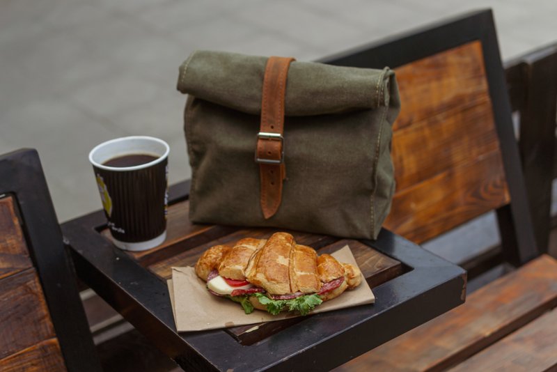 Stylish Canvas Lunch Bag with Leather Strap – Eco-Friendly and Durable - Lunch Boxes - Other Materials 