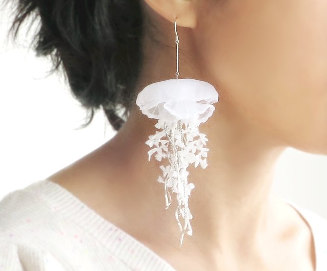 クラゲのピアス / イヤリング (White / 片耳用) (1pc