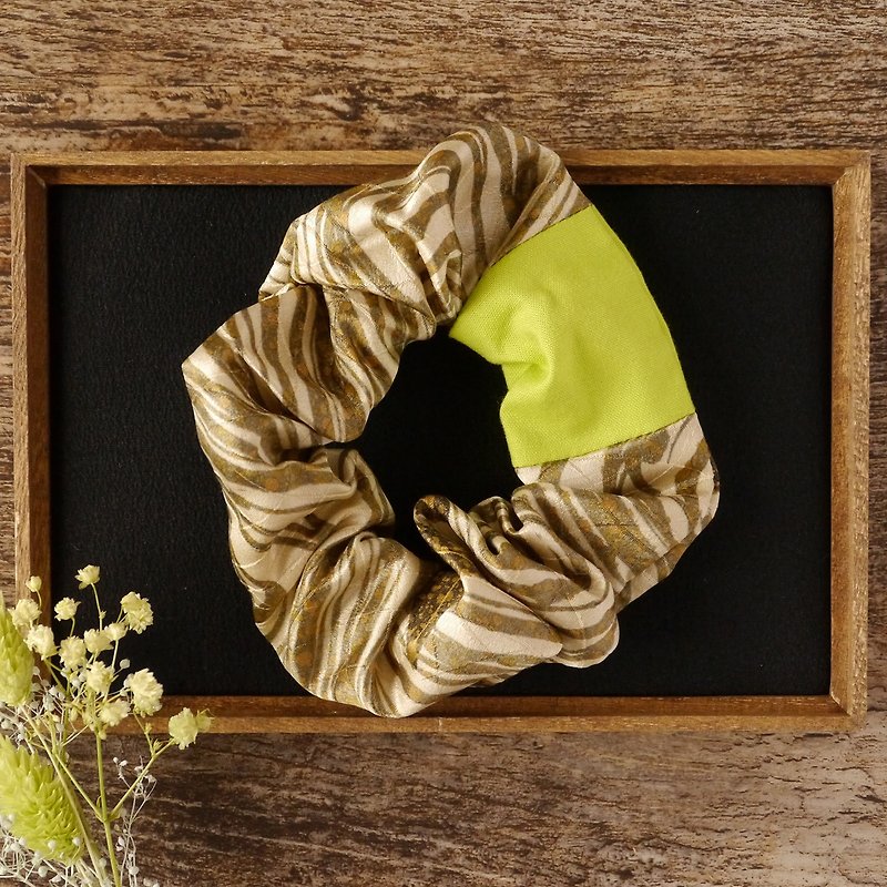 Happy hair ornament kimono shushu - Hair Accessories - Cotton & Hemp Gold
