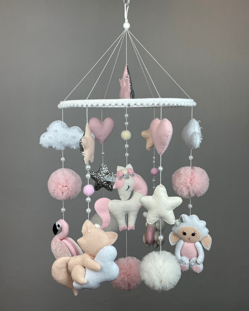 Baby mobile girl Felt animal mobile Pink nursery mobile crib Baby shower gift - ของเล่นเด็ก - วัสดุอื่นๆ สึชมพู