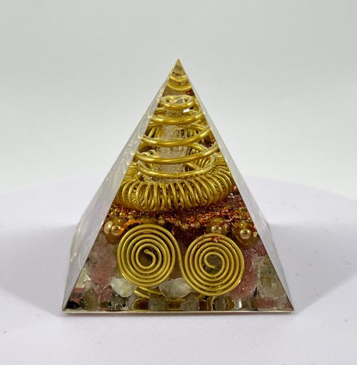 阜東宣 獨角獸樂園 新年禮物 開運小物 Orgonite 奧剛能量塔-金字塔款式1