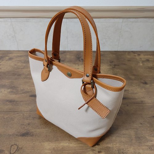 Leather and canvas tote bag LC-S Arch - Shop braveryfield Handbags & Totes  - Pinkoi