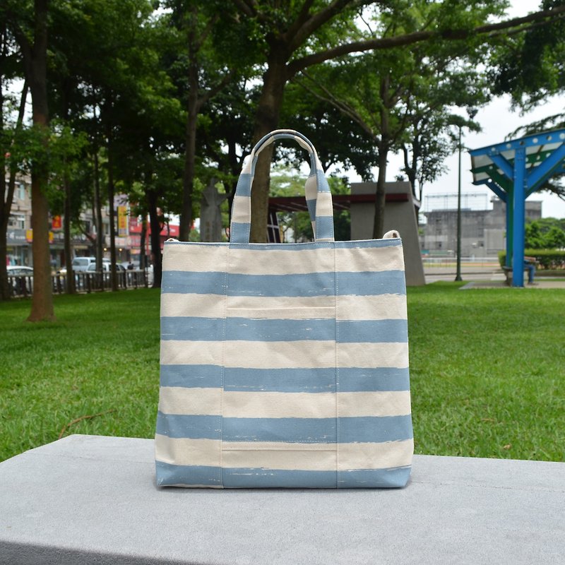 Light blue stripes tote bag/shoulder bag/cross-body bag/handbag handmade simple canvas - กระเป๋าแมสเซนเจอร์ - ผ้าฝ้าย/ผ้าลินิน สีน้ำเงิน