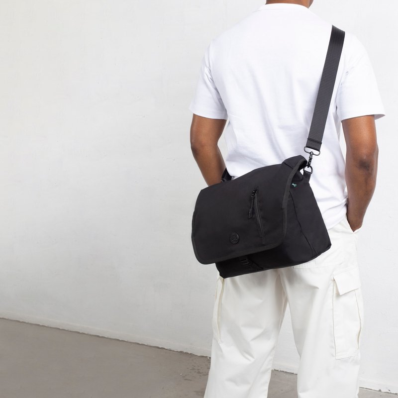 Northside Bostin Messenger Bag – L - กระเป๋าเป้สะพายหลัง - วัสดุอีโค 