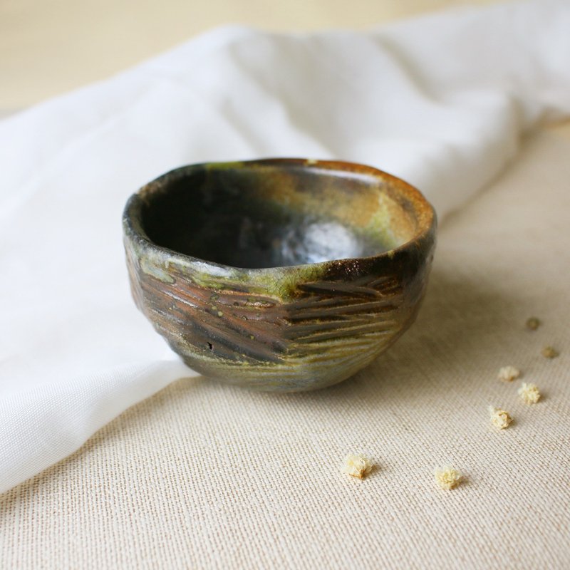 切面手捏捧杯 灰釉彩 新彩燒 柴燒陶藝 手作作品 | 張運美 作品 - 茶壺/茶杯/茶具 - 陶 綠色