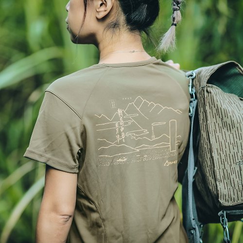 TAKODA Ogle 環保機能短袖印花T恤-新高山岳 女款 橄欖綠