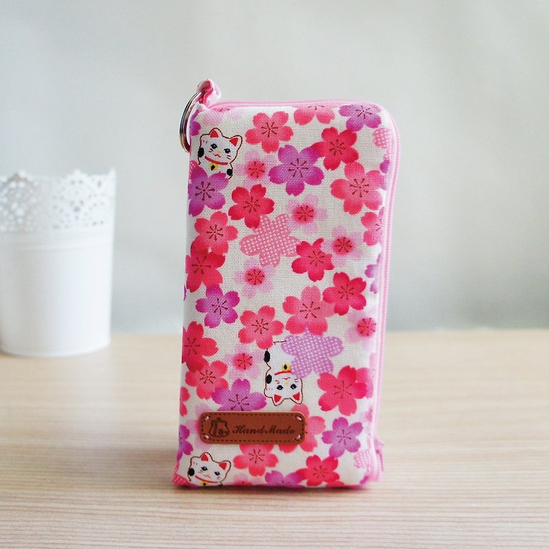 Lovely lucky cat pink cherry blossom mobile phone bag L-shaped zipper double layer cotton mobile phone bag, 5.5 inches available E - เคส/ซองมือถือ - ผ้าฝ้าย/ผ้าลินิน สึชมพู