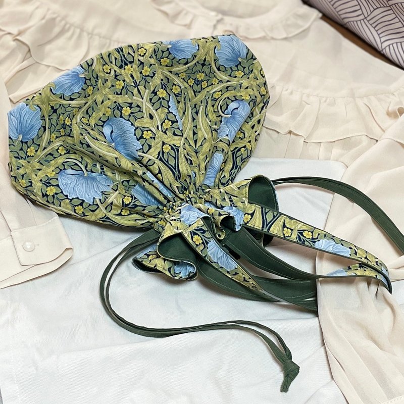 【紫蘩蔞系列】現貨/花卉束口包/手挽包/威廉莫里斯WilliamMorris - 束口袋/束口背包/水桶包 - 其他材質 綠色