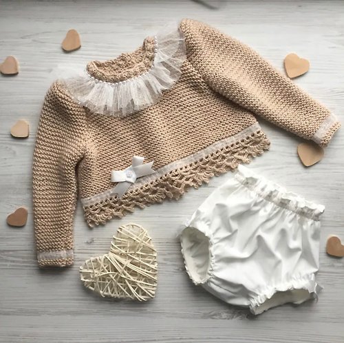V.I.Angel Hand knit beige sweater with ivory bloomer for baby girl.