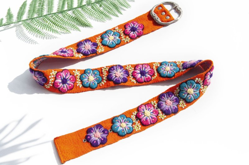 手工編織羊毛腰帶 手工刺繡腰封 手工梭織皮帶-南美洲刺繡花朵 - 皮帶/腰帶 - 羊毛 多色