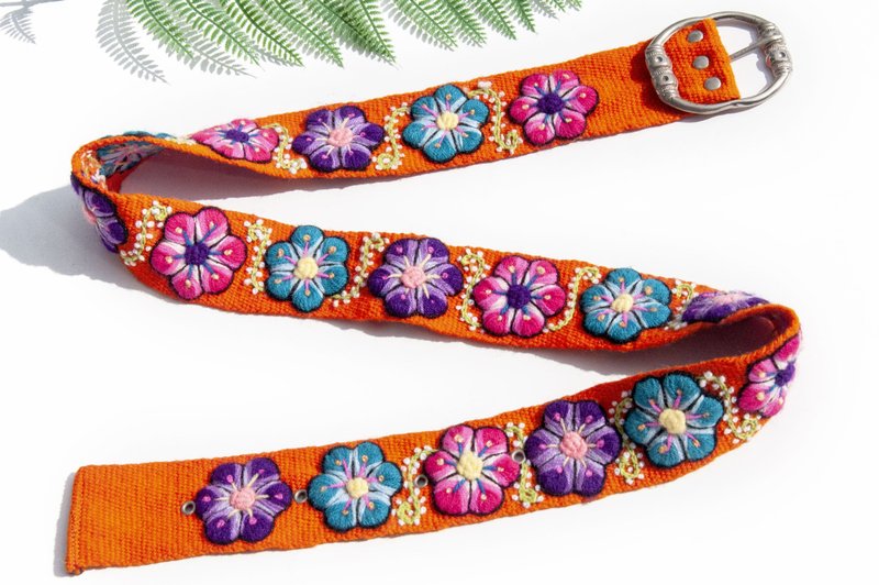 手工編織羊毛腰帶 手工刺繡腰封 手工梭織皮帶-南美洲刺繡花朵 - 皮帶/腰帶 - 羊毛 多色