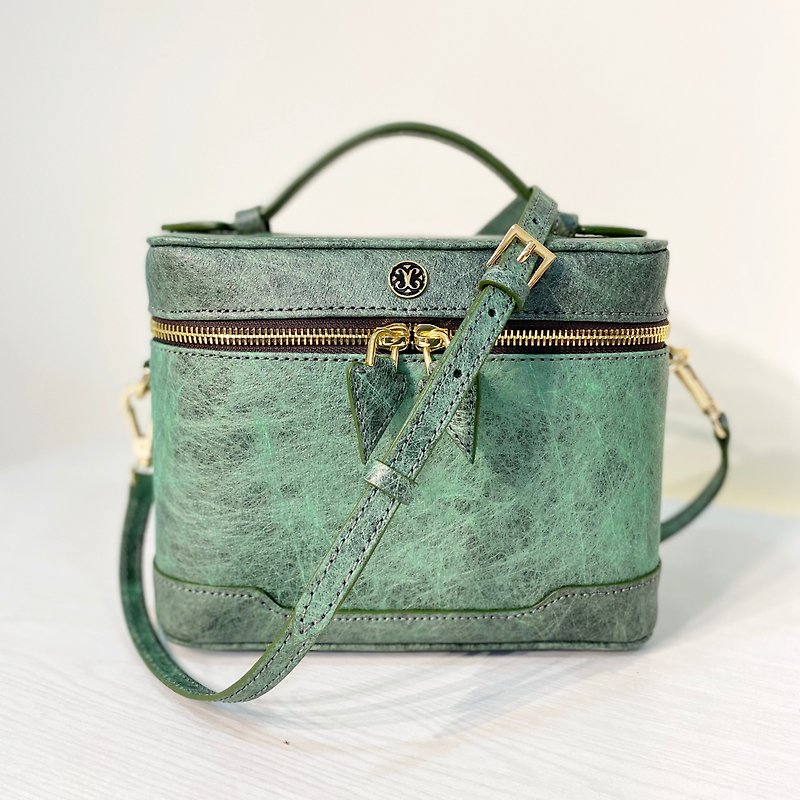 หนังแท้ กระเป๋าแมสเซนเจอร์ สีเขียว - SWEETBURDEN Silk Cowhide-Venus Vanity Case,Shoulder bag, real cowhide,handmade