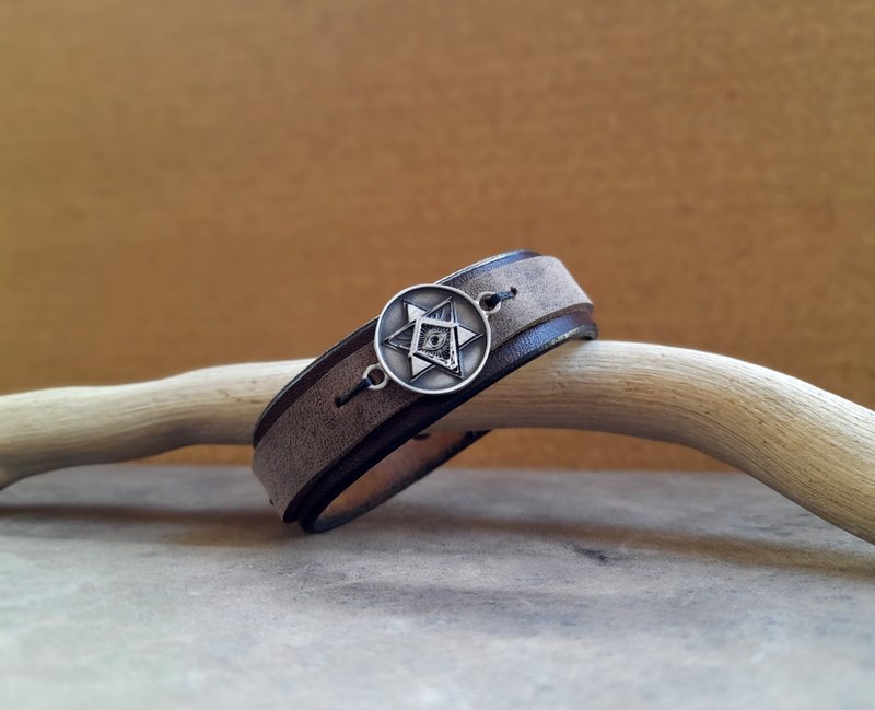 Omniscient Eye Leather Cuff Bracelet - Sterling Silver 925 Spiritual Charm - 手鍊/手環 - 真皮 咖啡色