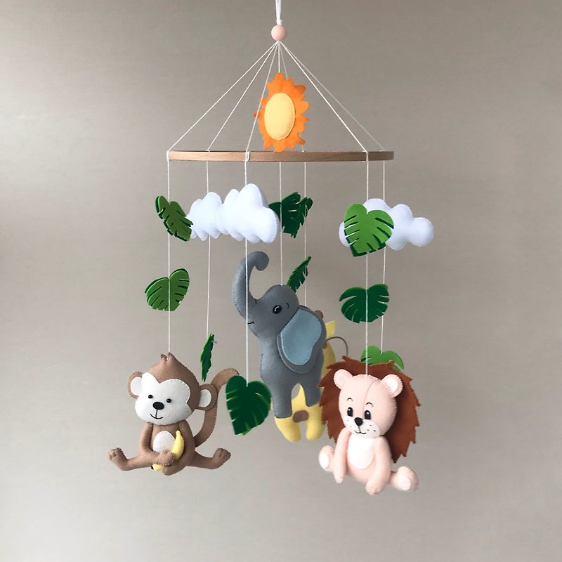 Baby mobile safari animals. Neutral gender gift for newborn - Kids' Toys - Other Materials 