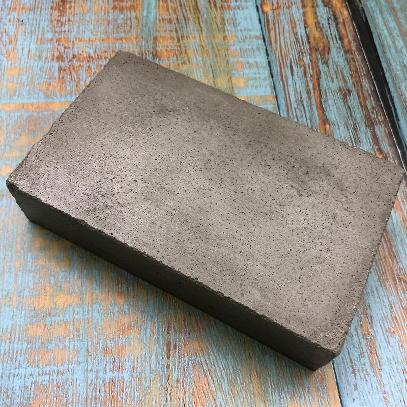 Cement brick motto maxim - ตกแต่งผนัง - ปูน สีเทา