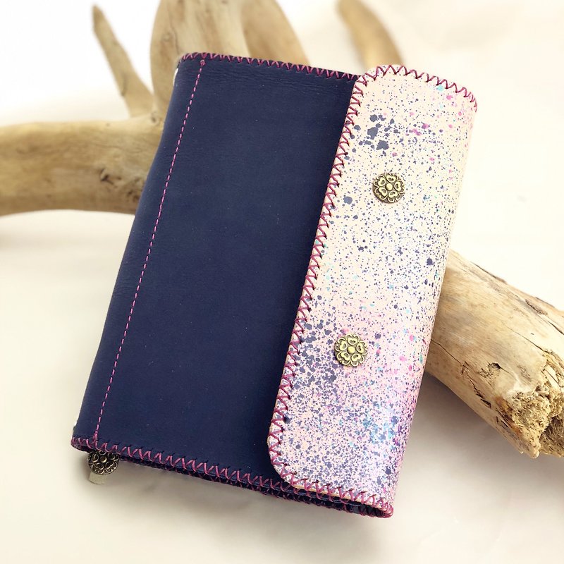 Not hidden. A6 flyer. Notebook - Letters / travel / pencil case / cell phone - Notebooks & Journals - Genuine Leather Multicolor