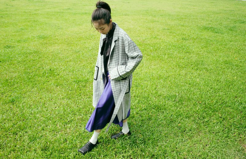 UUIN   _ 灰格綁帶風衣 - 女大衣/外套 - 聚酯纖維 灰色