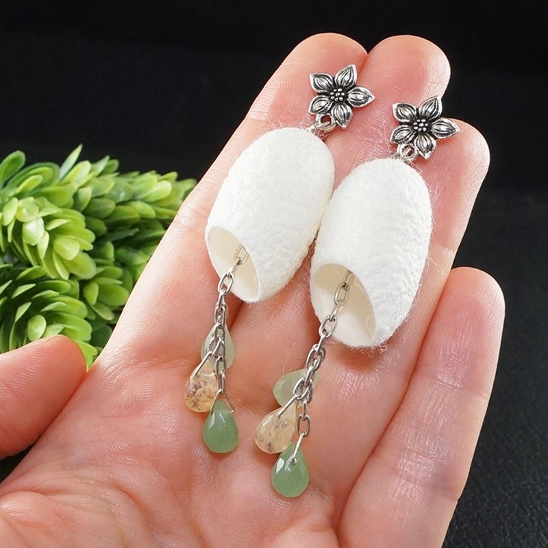 Cream White Silk Cocoon Mint Sage Green Chalcedony Flower Drop Earrings Jewelry - 耳環/耳夾/耳骨夾 - 其他材質 白色