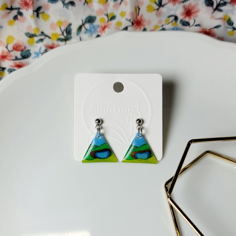 Jiaming Lake Taiwan Mountains Handmade Hand Painted Earrings - ต่างหู - สแตนเลส หลากหลายสี