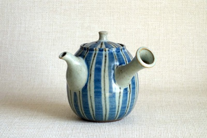 Teapot with lines, large - ถ้วย - ดินเผา หลากหลายสี