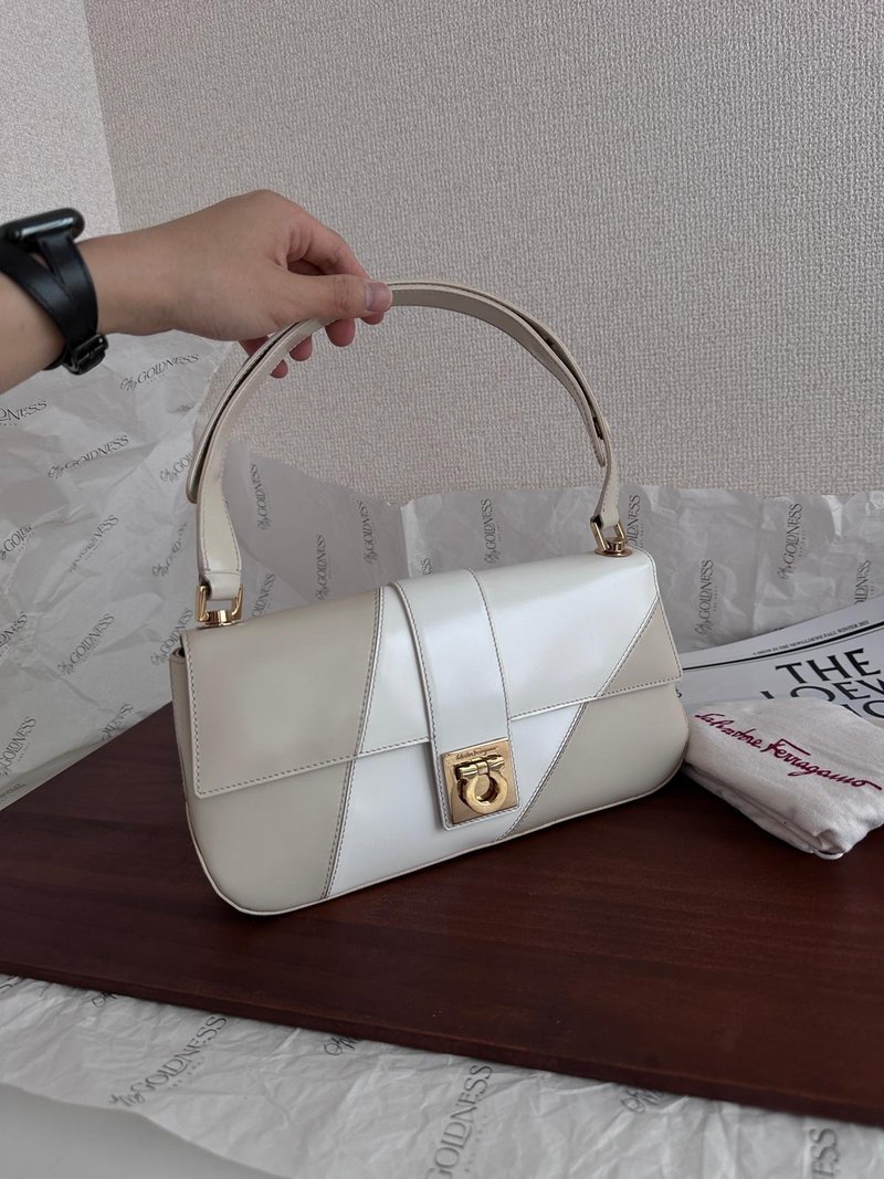 中古包 Ferragamo 菲拉格慕 奶油白拼色 Box Leather 法棍包 - 手提包/手提袋 - 真皮 白色