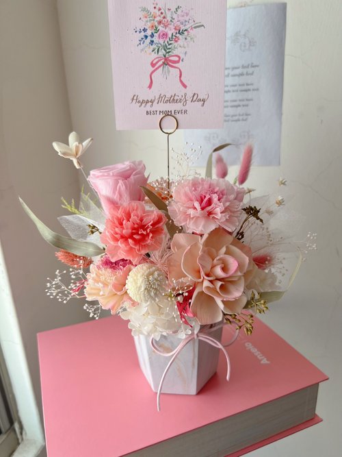 馨之生活花藝 【母親節花禮】flower-of-life柔光之馨 日本永生康乃馨 永生花盆